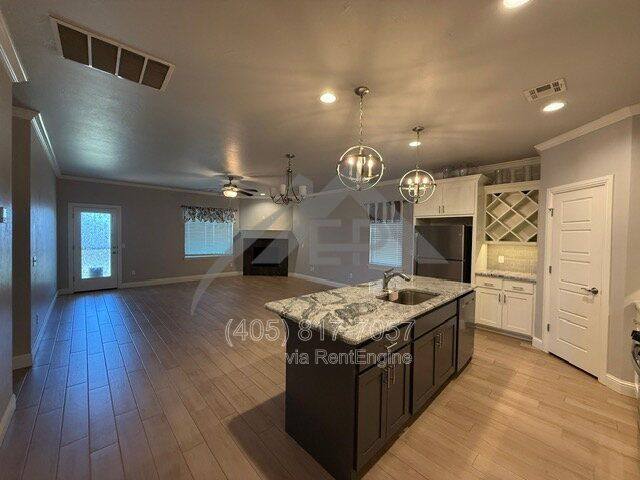 House for rent at 10001 Glover River Dr, Yukon, OK 73099
