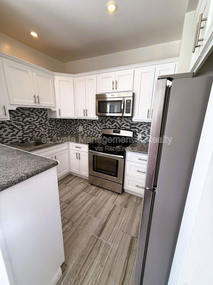Apartment for rent at 2195 Whittier Blvd #100, Los Angeles, CA 90023