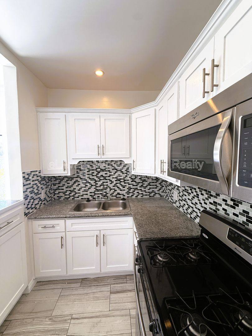 Apartment for rent at 2195 Whittier Blvd #100, Los Angeles, CA 90023