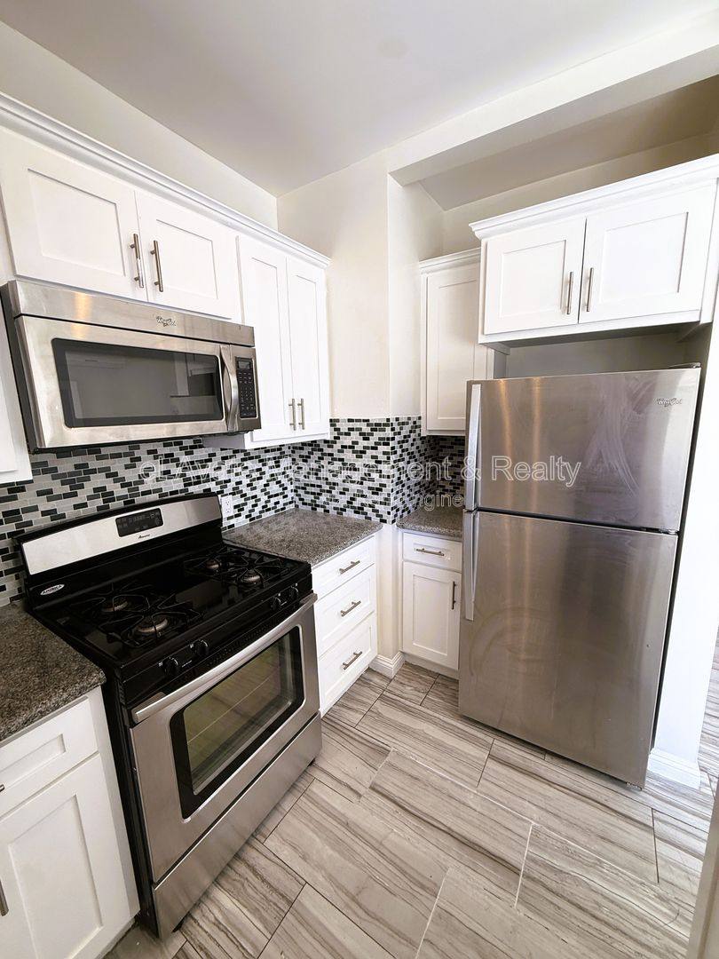 Apartment for rent at 2195 Whittier Blvd #100, Los Angeles, CA 90023
