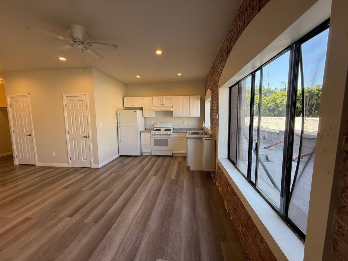 Apartment for rent at 2195 Whittier Blvd #205, Los Angeles, CA 90023