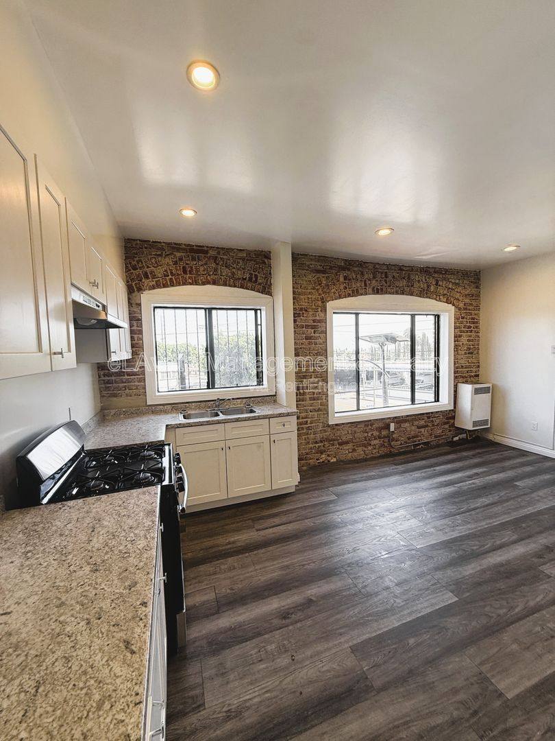 Apartment for rent at 2195 Whittier Blvd #205, Los Angeles, CA 90023