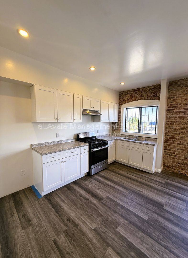 Apartment for rent at 2195 Whittier Blvd #205, Los Angeles, CA 90023
