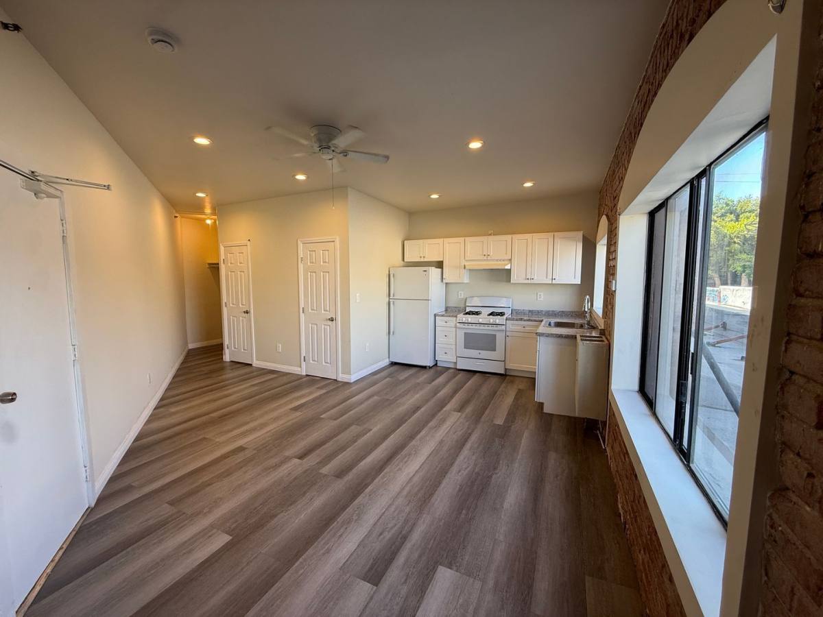 Apartment for rent at 2195 Whittier Blvd #205, Los Angeles, CA 90023