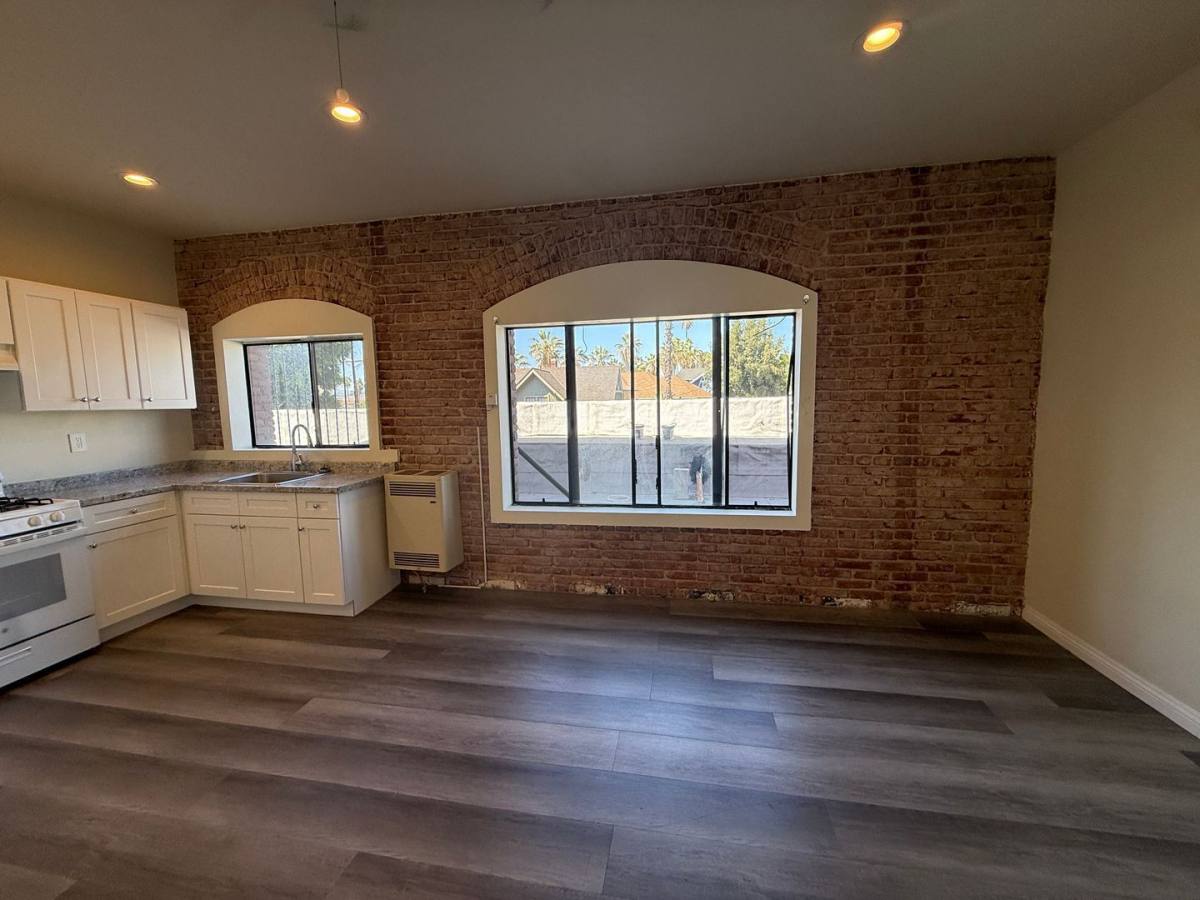 Apartment for rent at 2195 Whittier Blvd #205, Los Angeles, CA 90023