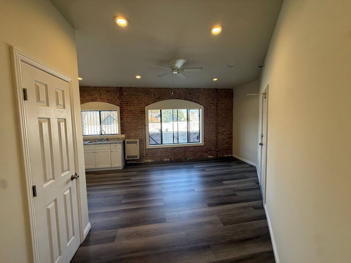 Apartment for rent at 2195 Whittier Blvd #205, Los Angeles, CA 90023