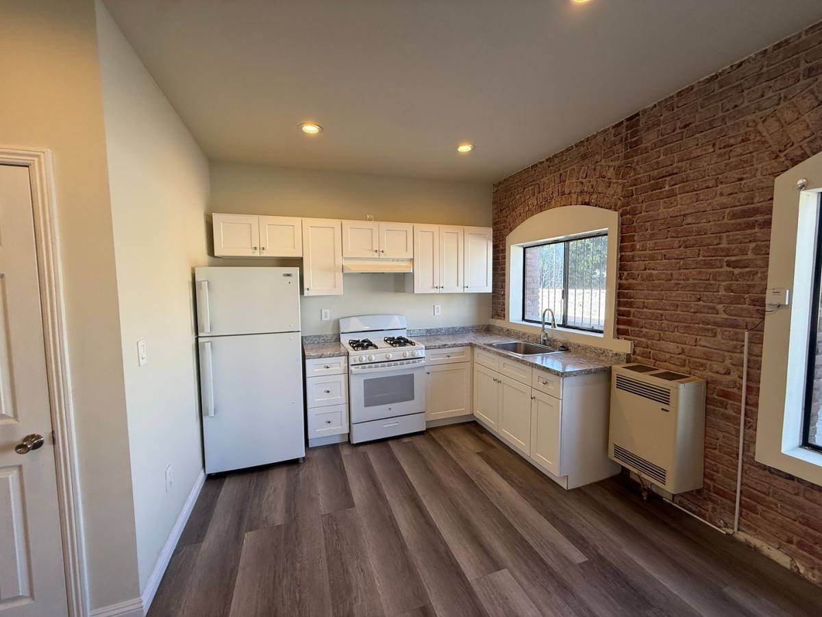Apartment for rent at 2195 Whittier Blvd #205, Los Angeles, CA 90023