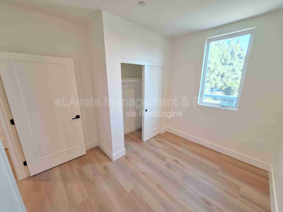 Apartment for rent at 16136 Devonshire St #204, Granada Hills, CA 91344