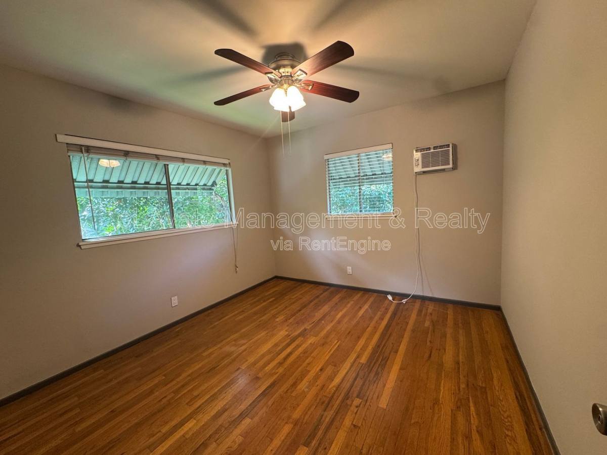 Apartment for rent at 12157 Chandler Blvd #4, Valley Village, CA 91607