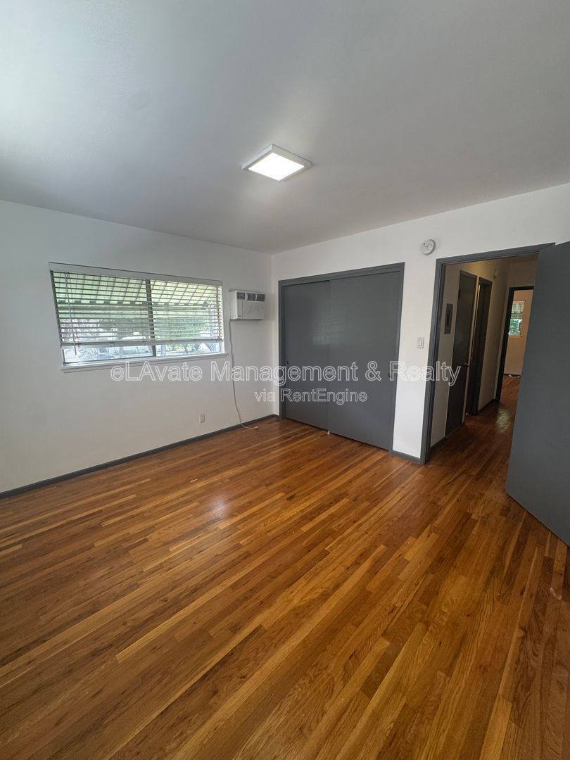 Apartment for rent at 12157 Chandler Blvd #4, Valley Village, CA 91607