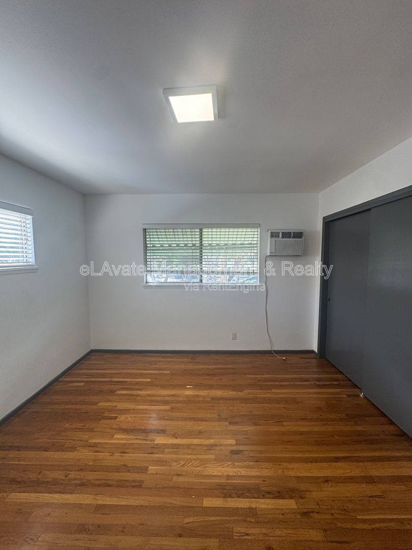 Apartment for rent at 12157 Chandler Blvd #4, Valley Village, CA 91607