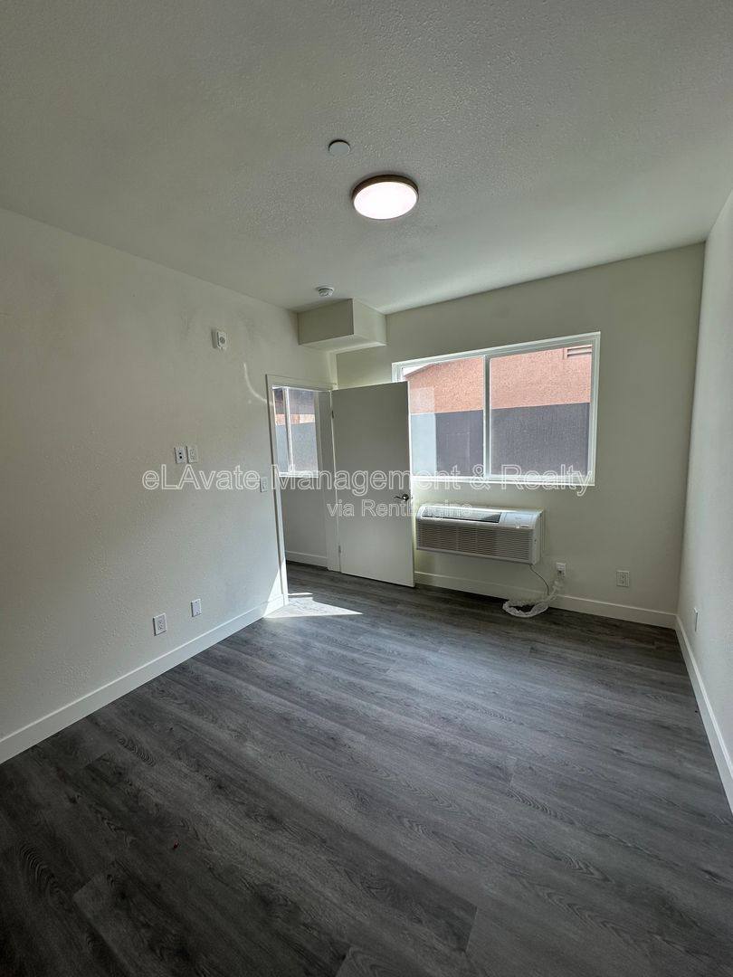 Apartment for rent at 226 W 87th St #204, Los Angeles, CA 90003