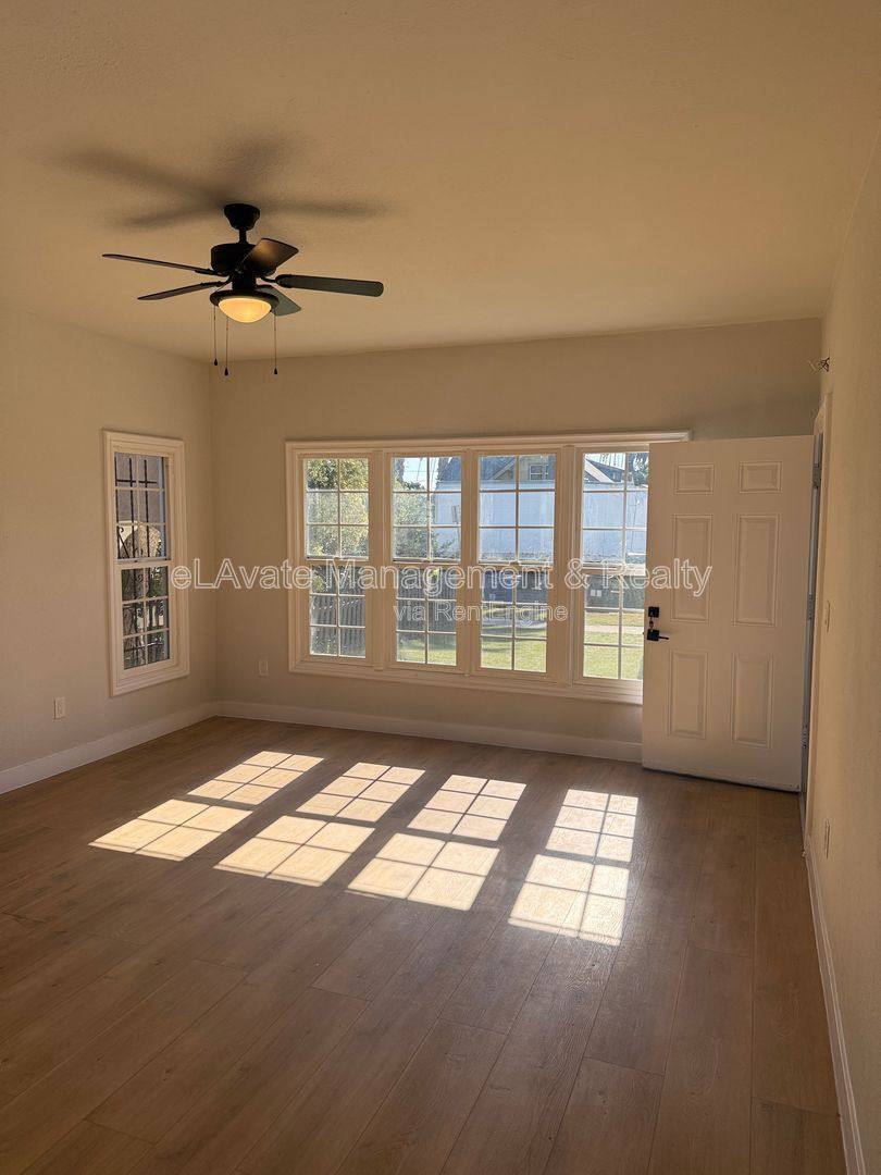 Apartment for rent at 1607 W 49th St #1609, Los Angeles, CA 90062