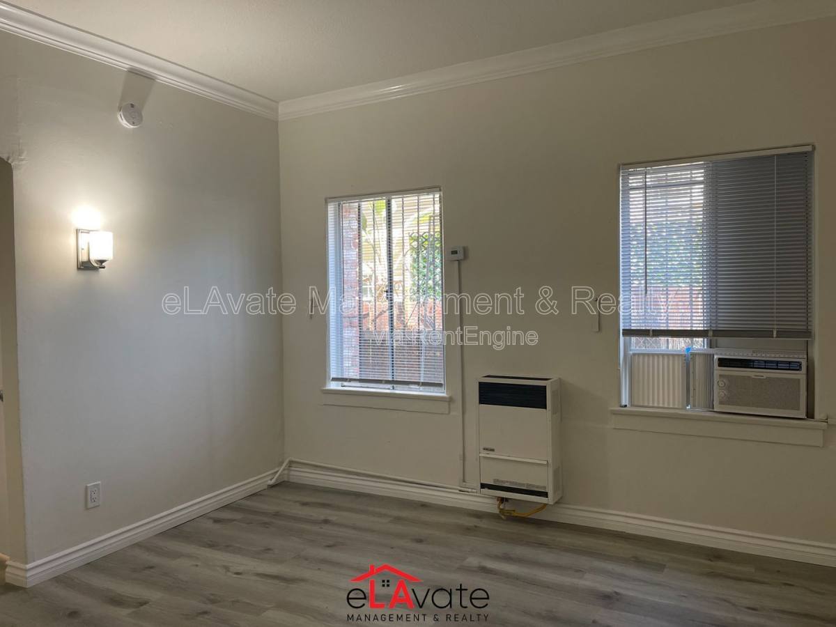 Apartment for rent at 832 S Fedora St #105, Los Angeles, CA 90005