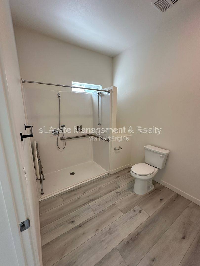 Apartment for rent at 1120 E 25th St #102, Los Angeles, CA 90011