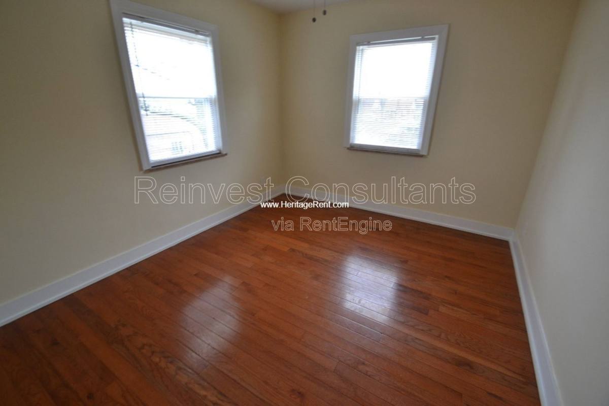Apartment for rent at 6941 Mulberry St #3, Cincinnati, OH 45239