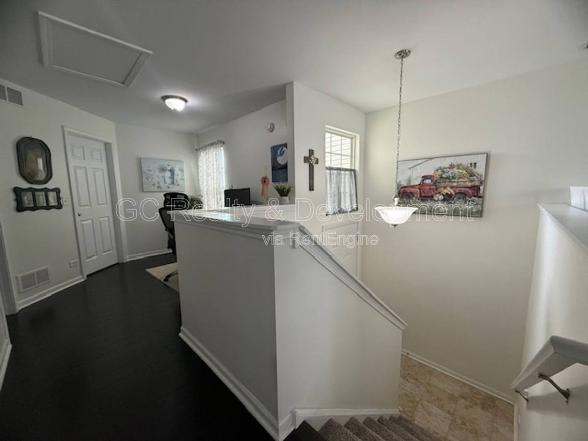 Townhouse for rent at 1064 Turin Dr, Hampshire, IL 60140