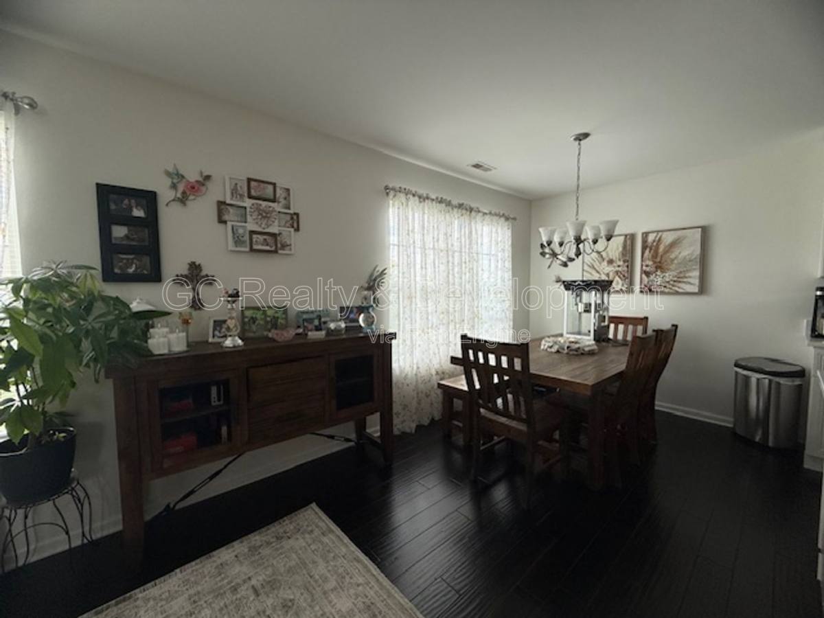 Townhouse for rent at 1064 Turin Dr, Hampshire, IL 60140