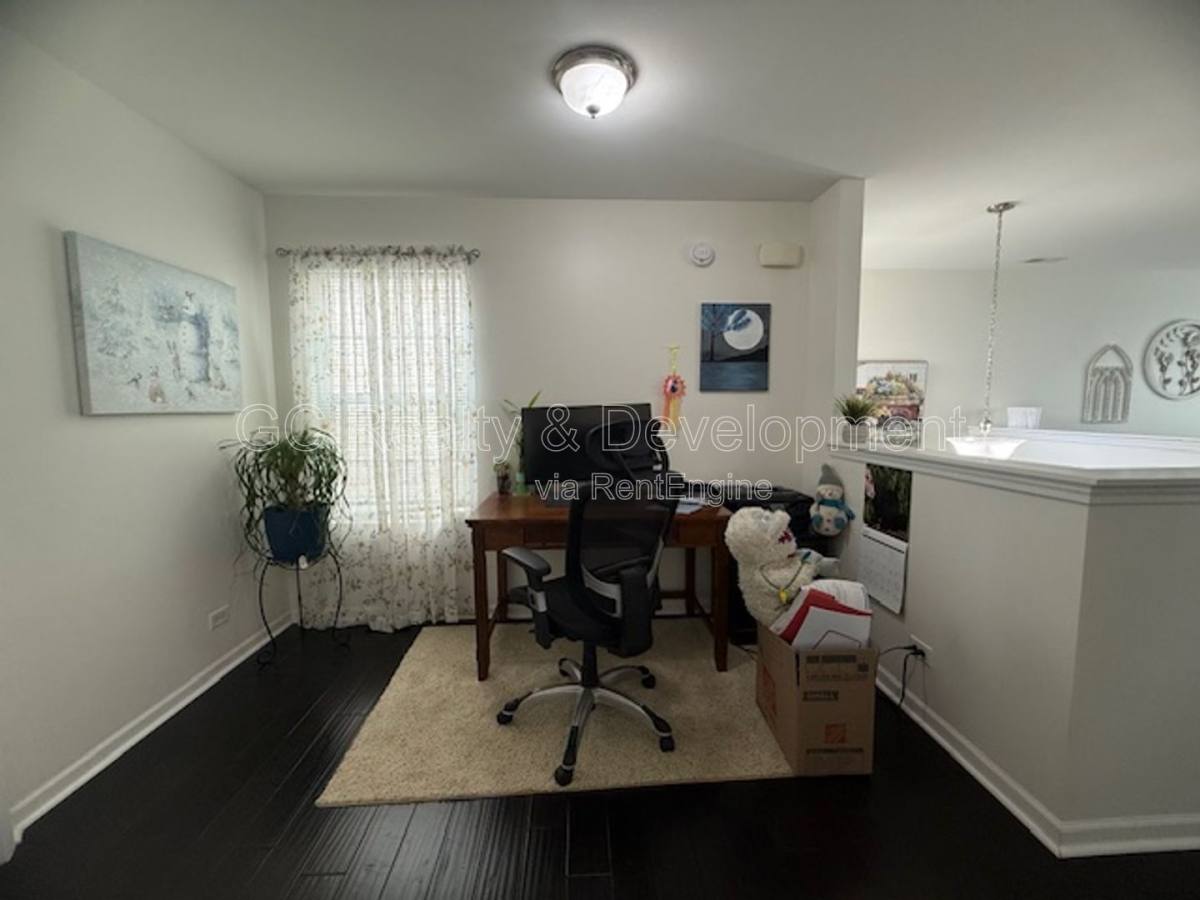 Townhouse for rent at 1064 Turin Dr, Hampshire, IL 60140