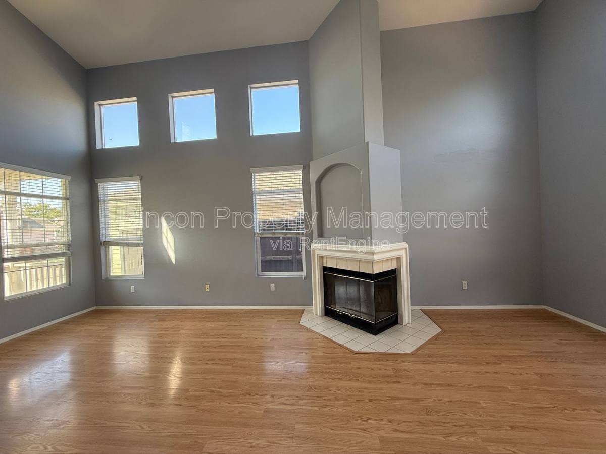 House for rent at 4729 Ellington St, Ventura, CA 93003