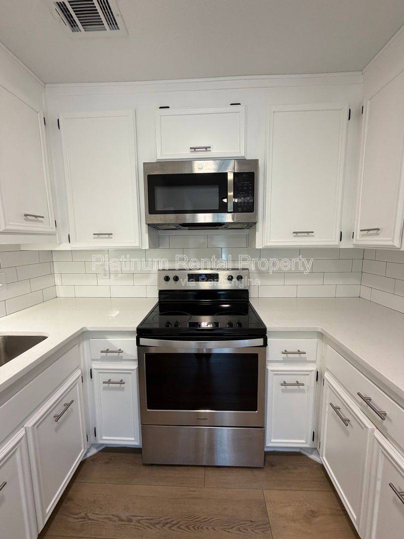 Condo for rent at 335 Winding River Dr #H, Atlanta, GA 30350