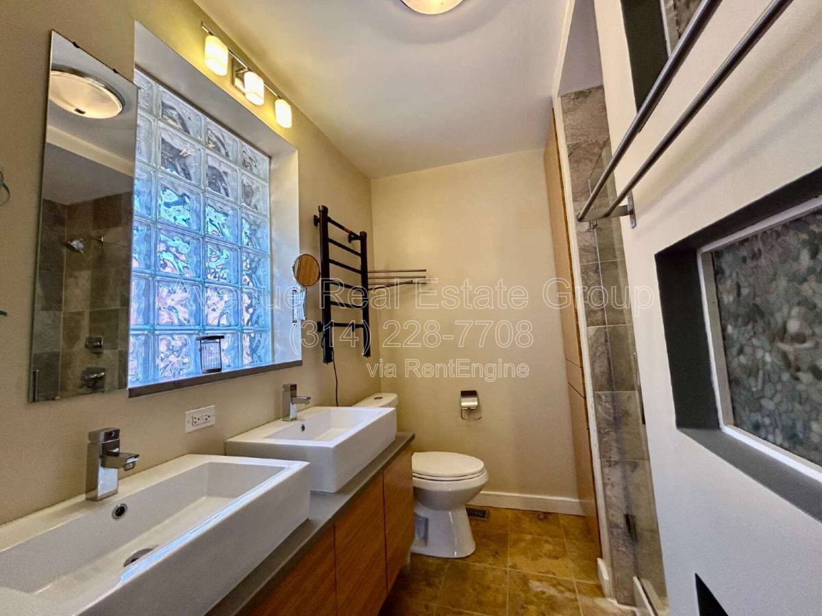 House for rent at 5804 Pershing Ave, Saint Louis, MO 63112