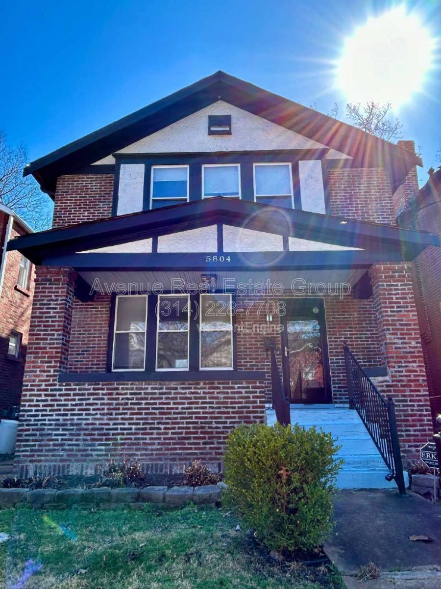 House for rent at 5804 Pershing Ave, Saint Louis, MO 63112
