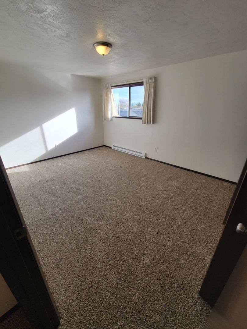 Apartment for rent at 730 Queen Ave SE #15, Albany, OR 97322