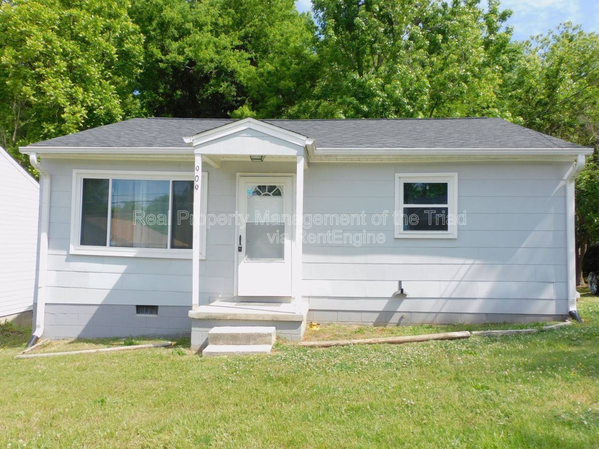 House for rent at 909 Tuscaloosa St, Greensboro, NC 27406