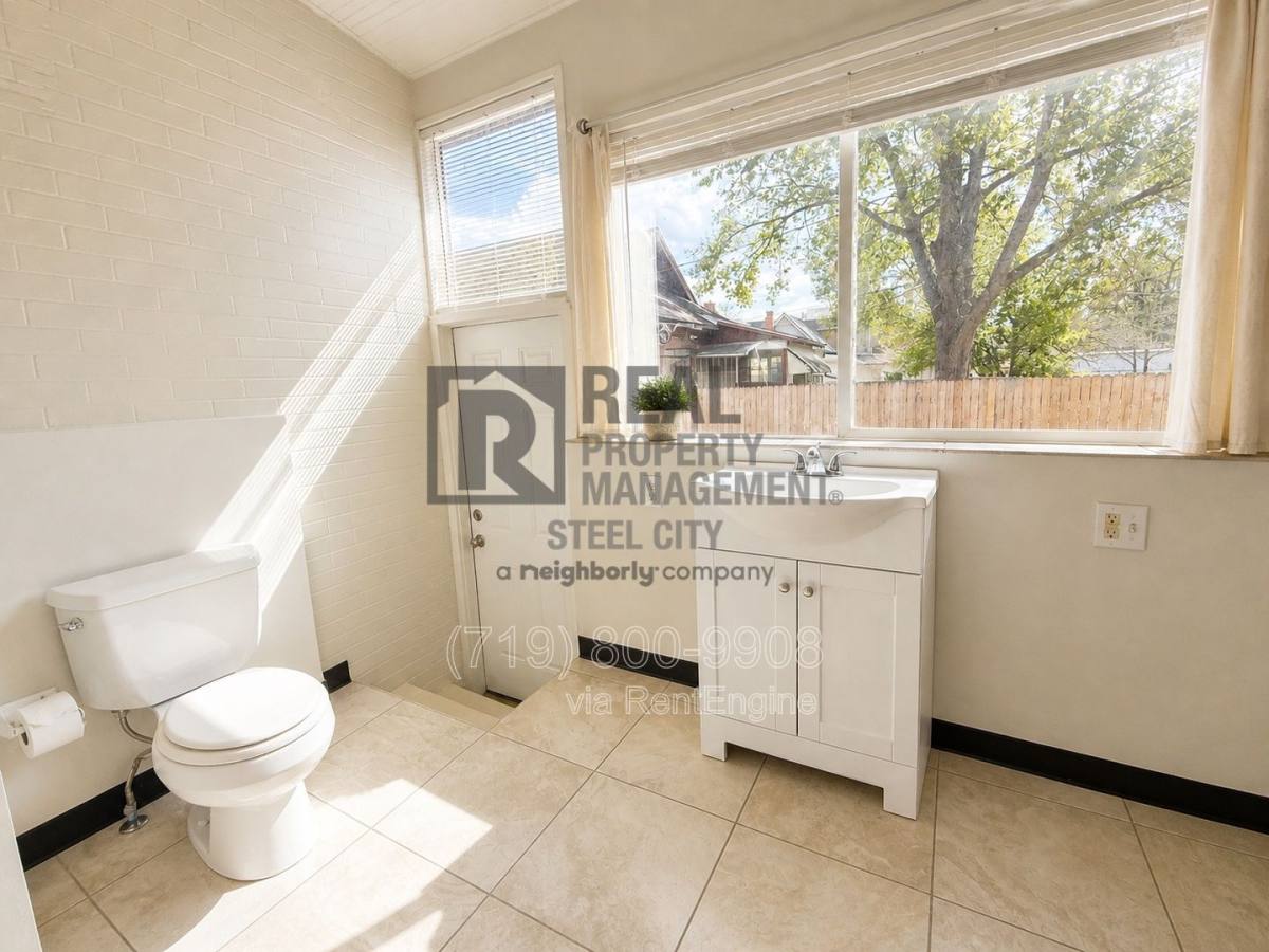 Apartment for rent at 212 W Evans Ave, Pueblo, CO 81004