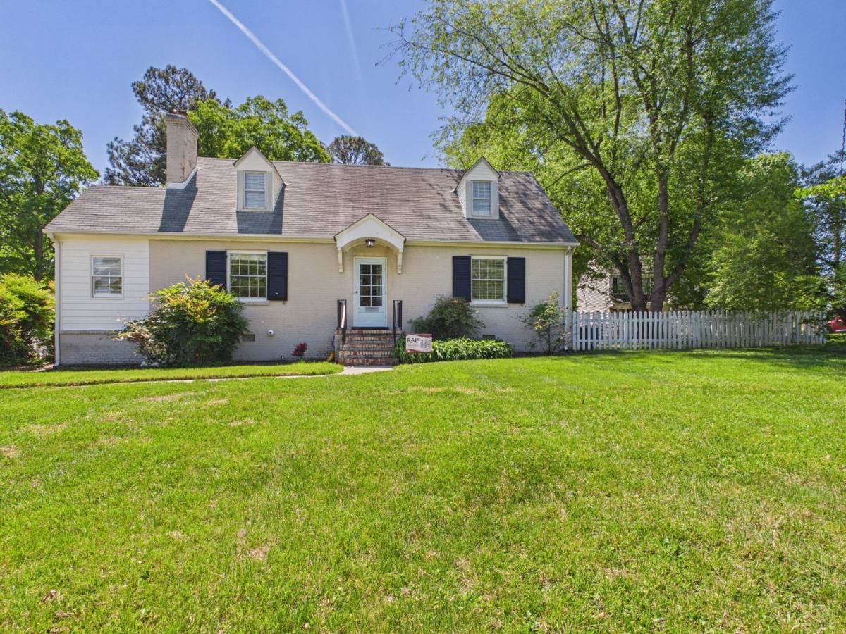 House for rent at 9609 University Blvd, Henrico, VA 23229