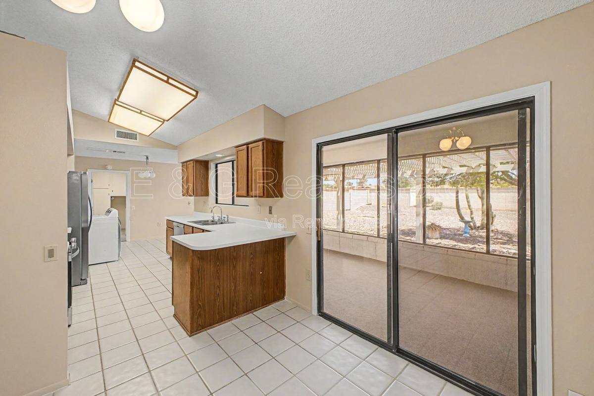 House for rent at 14222 W Yosemite Dr, Sun City West, AZ 85375