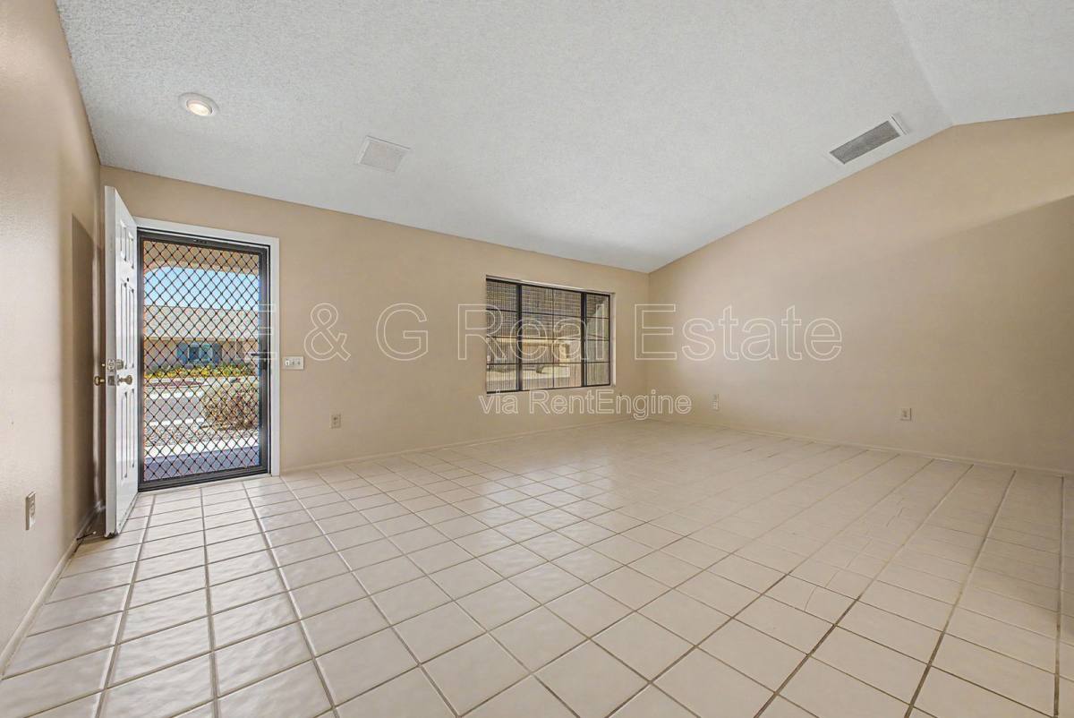 House for rent at 14222 W Yosemite Dr, Sun City West, AZ 85375