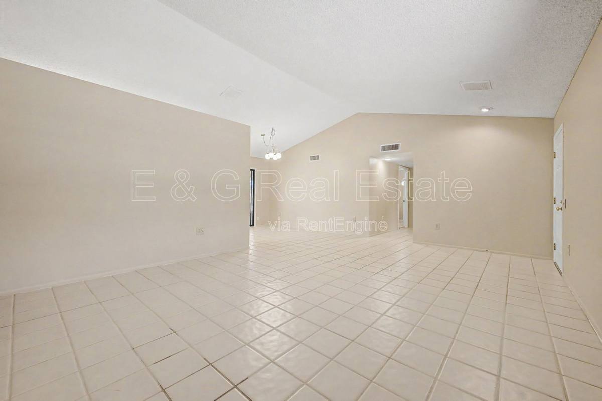 House for rent at 14222 W Yosemite Dr, Sun City West, AZ 85375