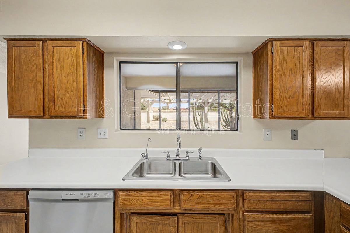 House for rent at 14222 W Yosemite Dr, Sun City West, AZ 85375