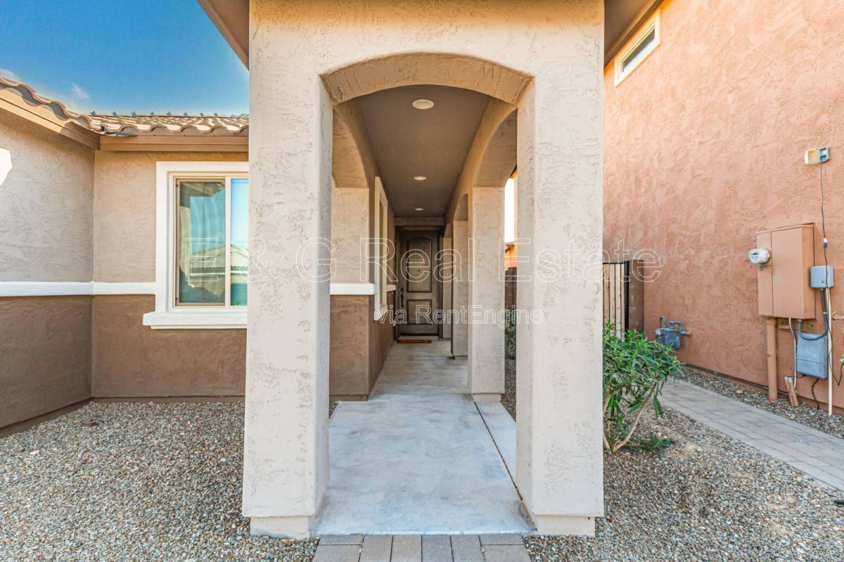 House for rent at 19725 W Rancho Dr, Litchfield Park, AZ 85340
