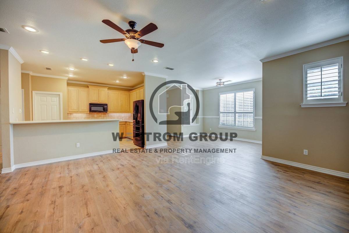 Townhouse for rent at 5855 Pecan Chase, Fort Worth, TX 76132