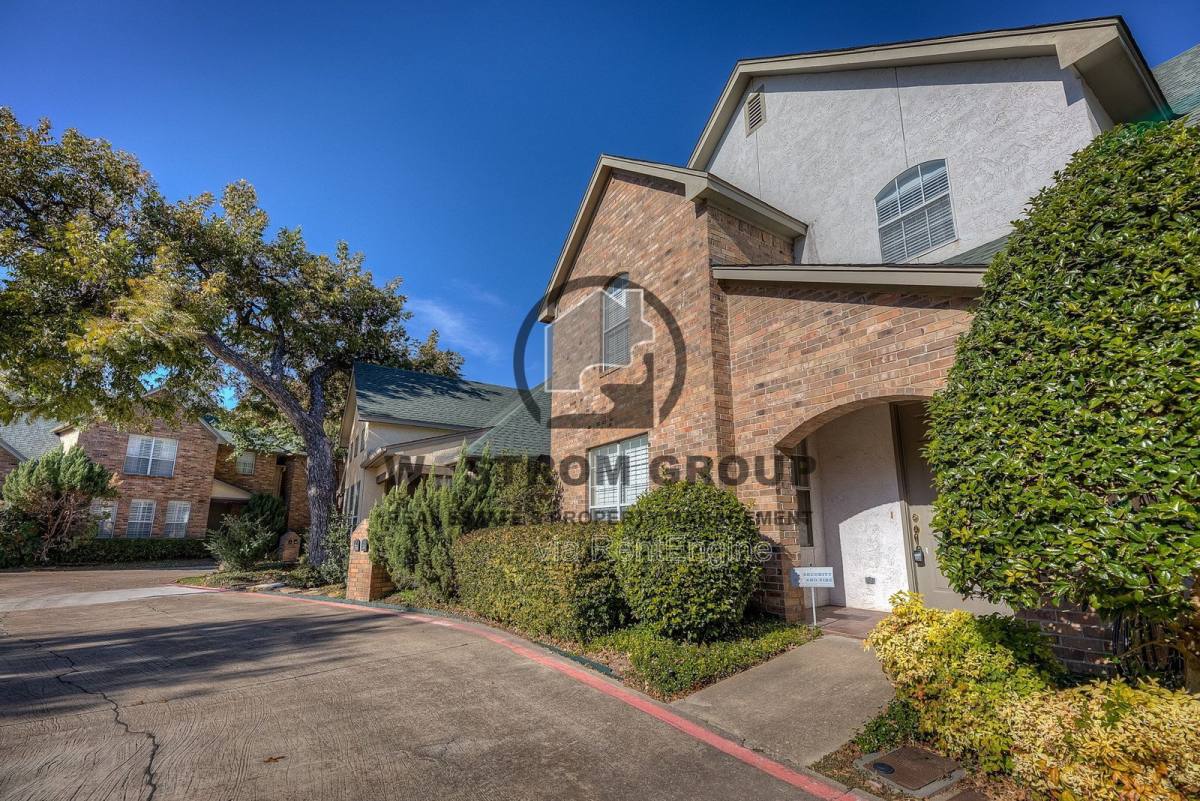 Townhouse for rent at 5855 Pecan Chase, Fort Worth, TX 76132