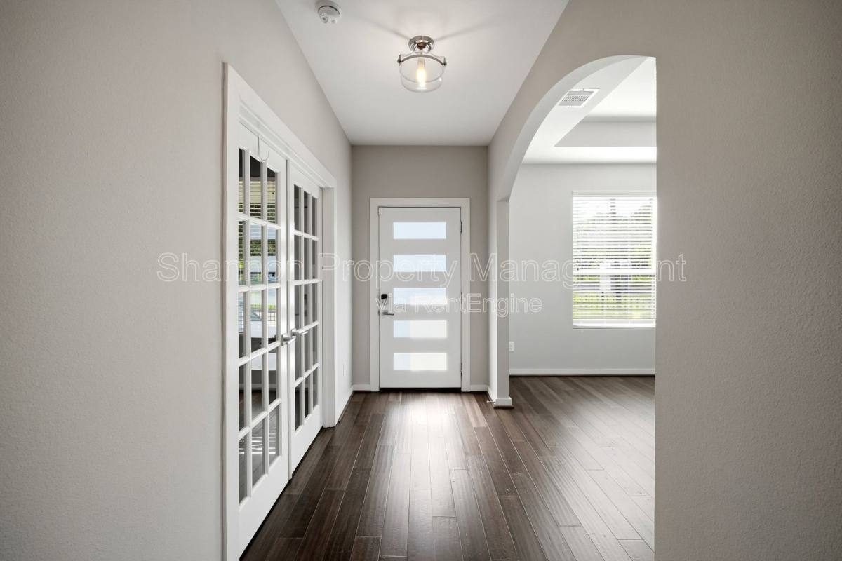 House for rent at 605 Dumble St, Houston, TX 77023