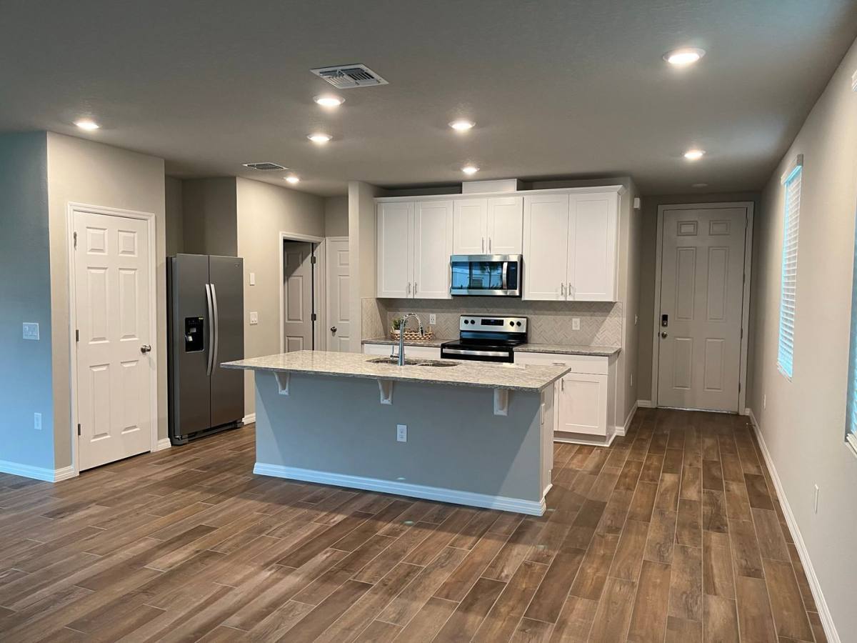 Townhouse for rent at 437 Legacy Loop, Davenport, FL 33896