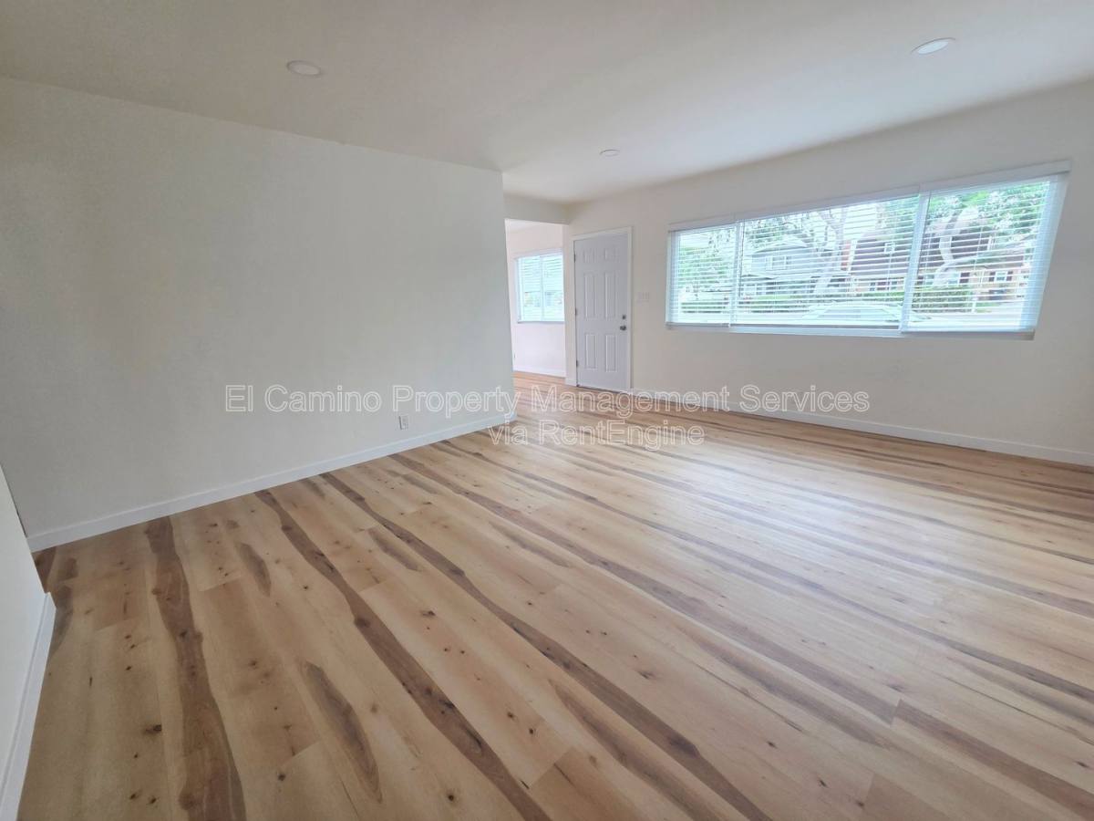 Apartment for rent at 3164 Pine Ave, Long Beach, CA 90807