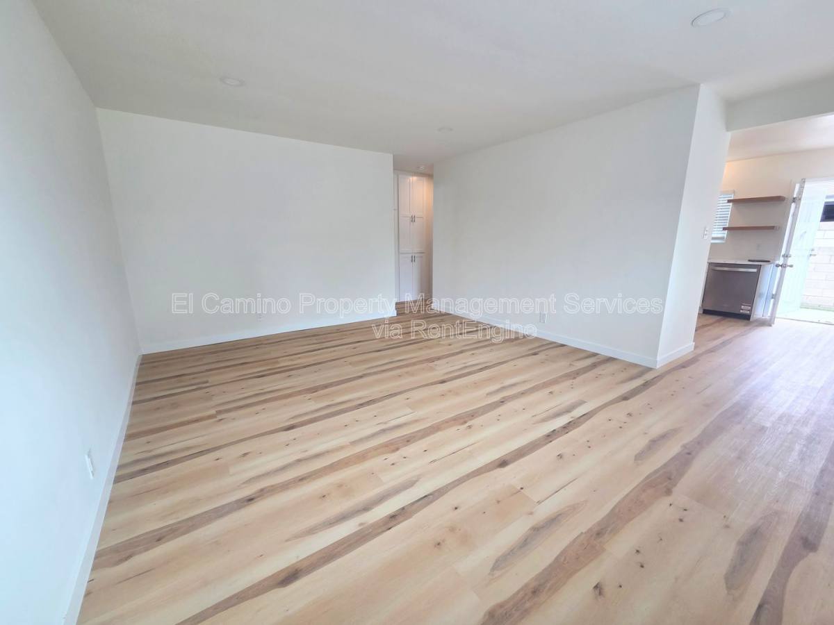 Apartment for rent at 3164 Pine Ave, Long Beach, CA 90807