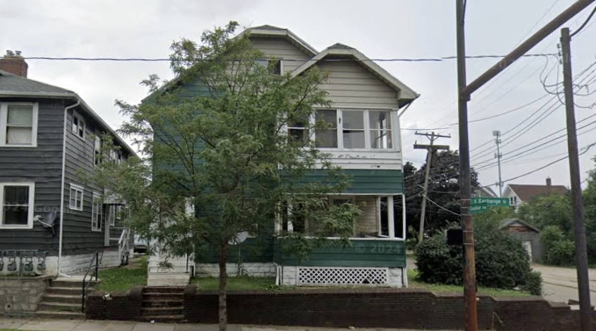 Apartment for rent at 783 E Exchange St #2nd, Akron, OH 44306