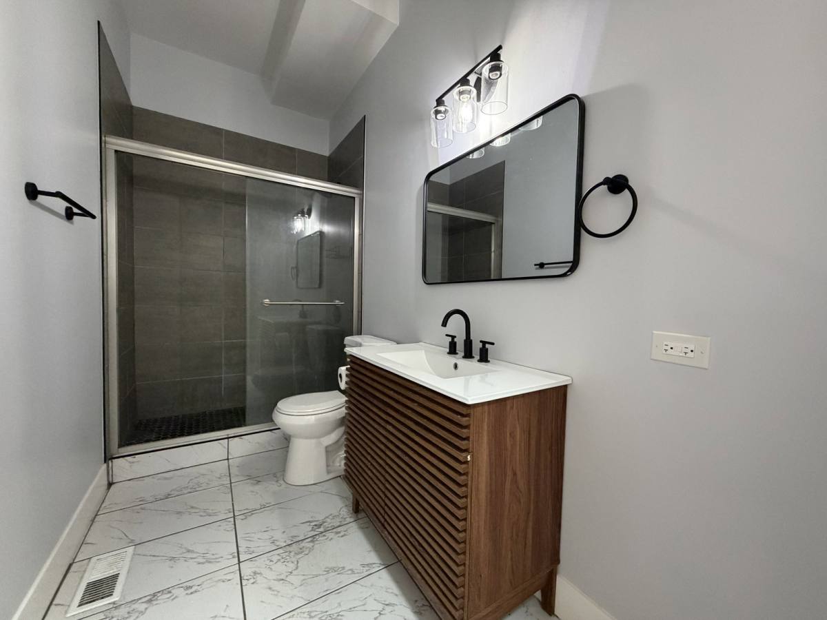 Apartment for rent at 932 N Richmond St, Chicago, IL 60622