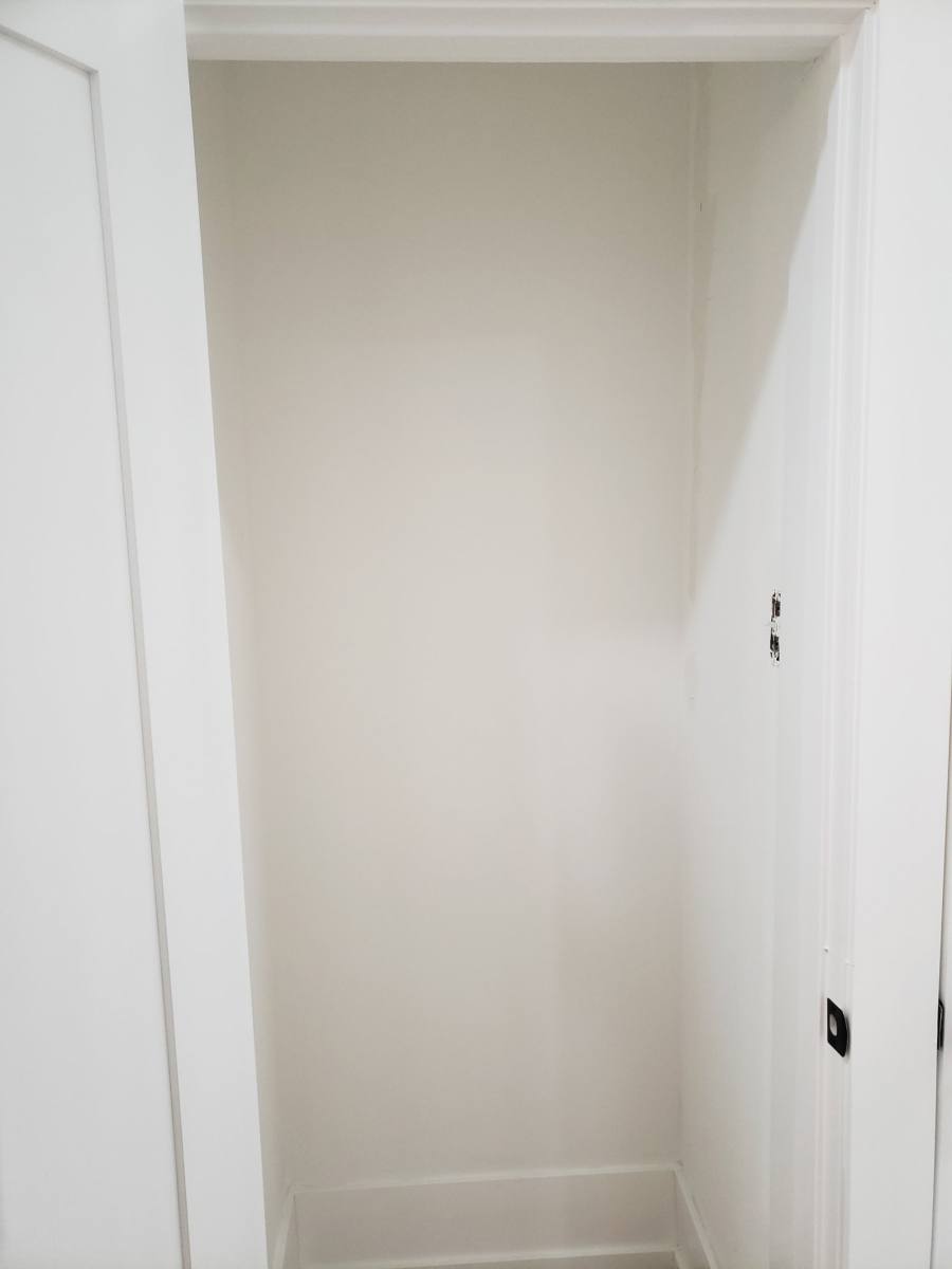 Apartment for rent at 944 N Damen Ave, Chicago, IL 60622