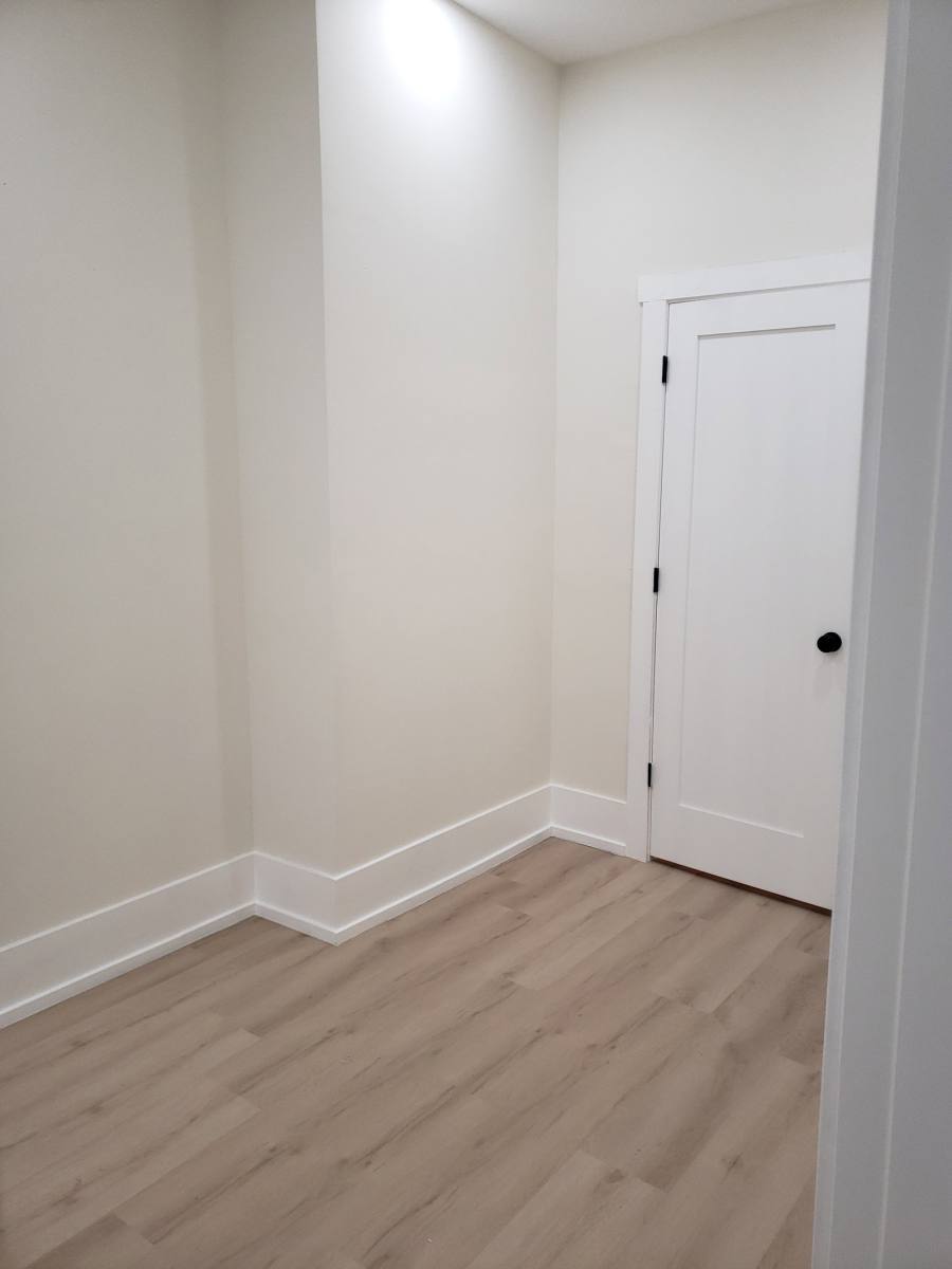 Apartment for rent at 944 N Damen Ave, Chicago, IL 60622