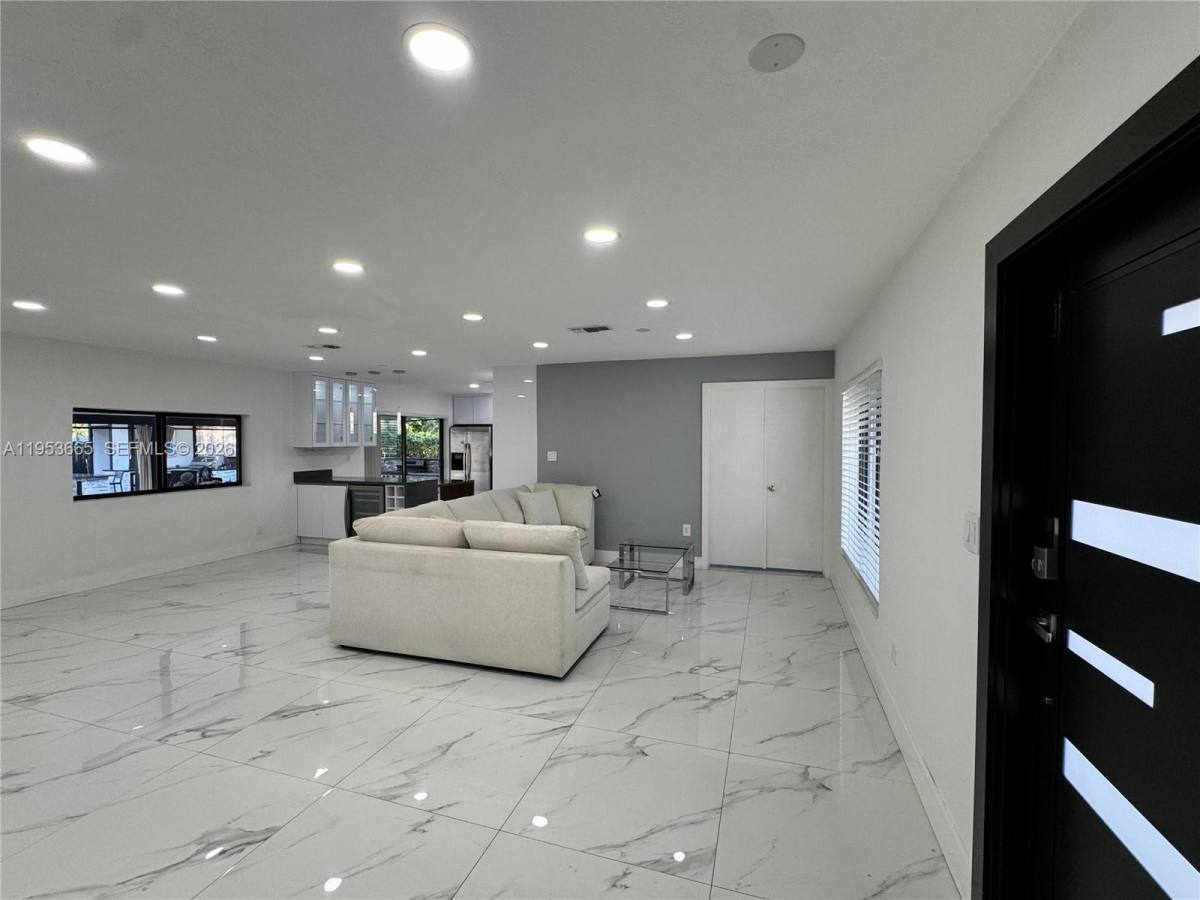 House for rent at 10394 Fairway Heights Blvd #O, Miami, FL 33157