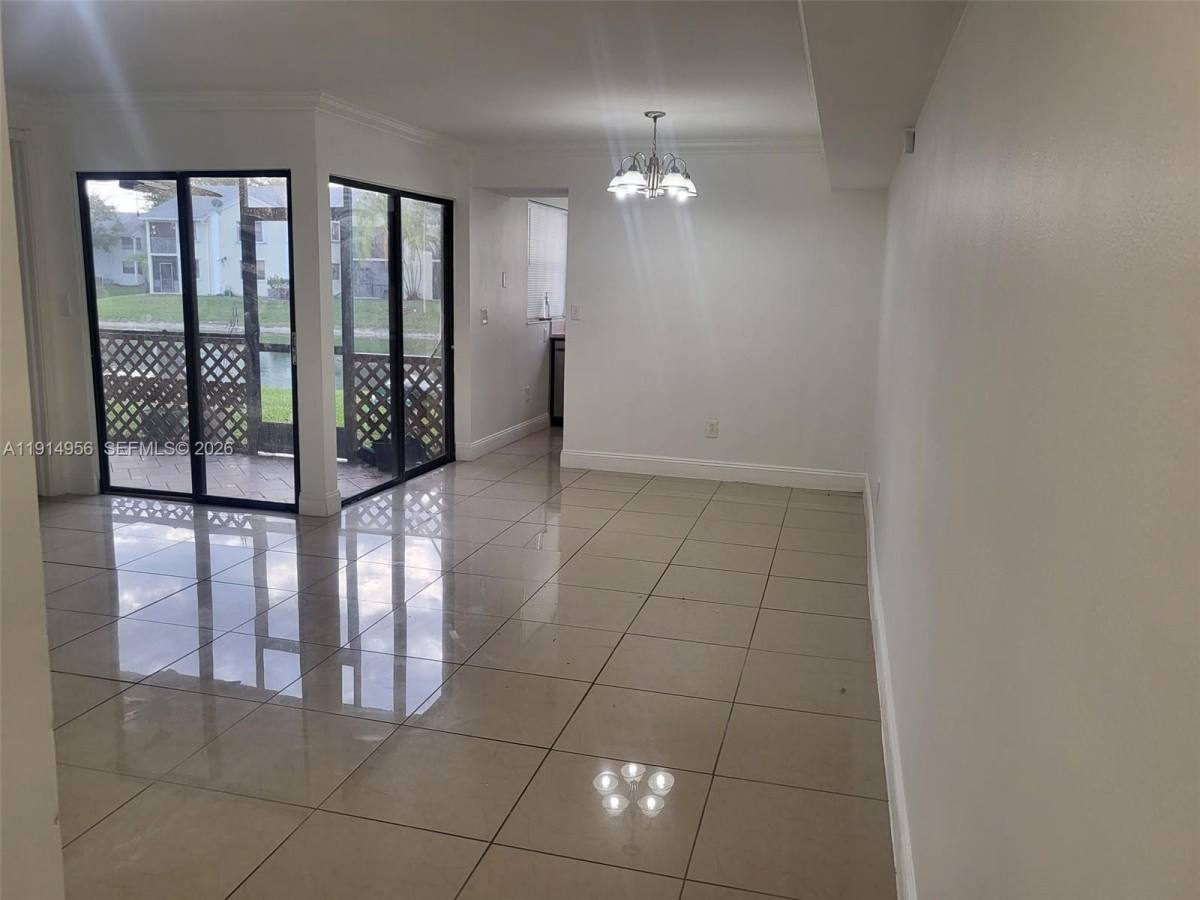 Condo for rent at 960 N Franklin Ave, Homestead, FL 33034