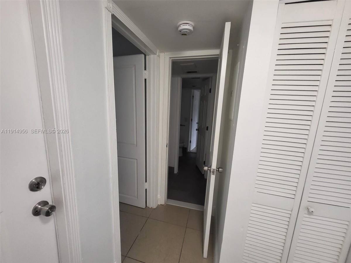 Condo for rent at 960 N Franklin Ave, Homestead, FL 33034