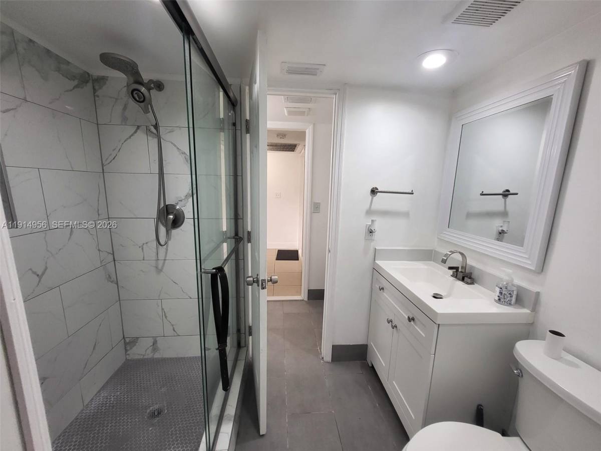 Condo for rent at 960 N Franklin Ave, Homestead, FL 33034